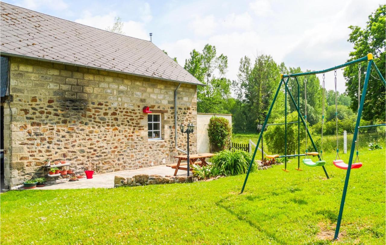 Gorgeous Apartment In Ponts With Wifi Exterior photo