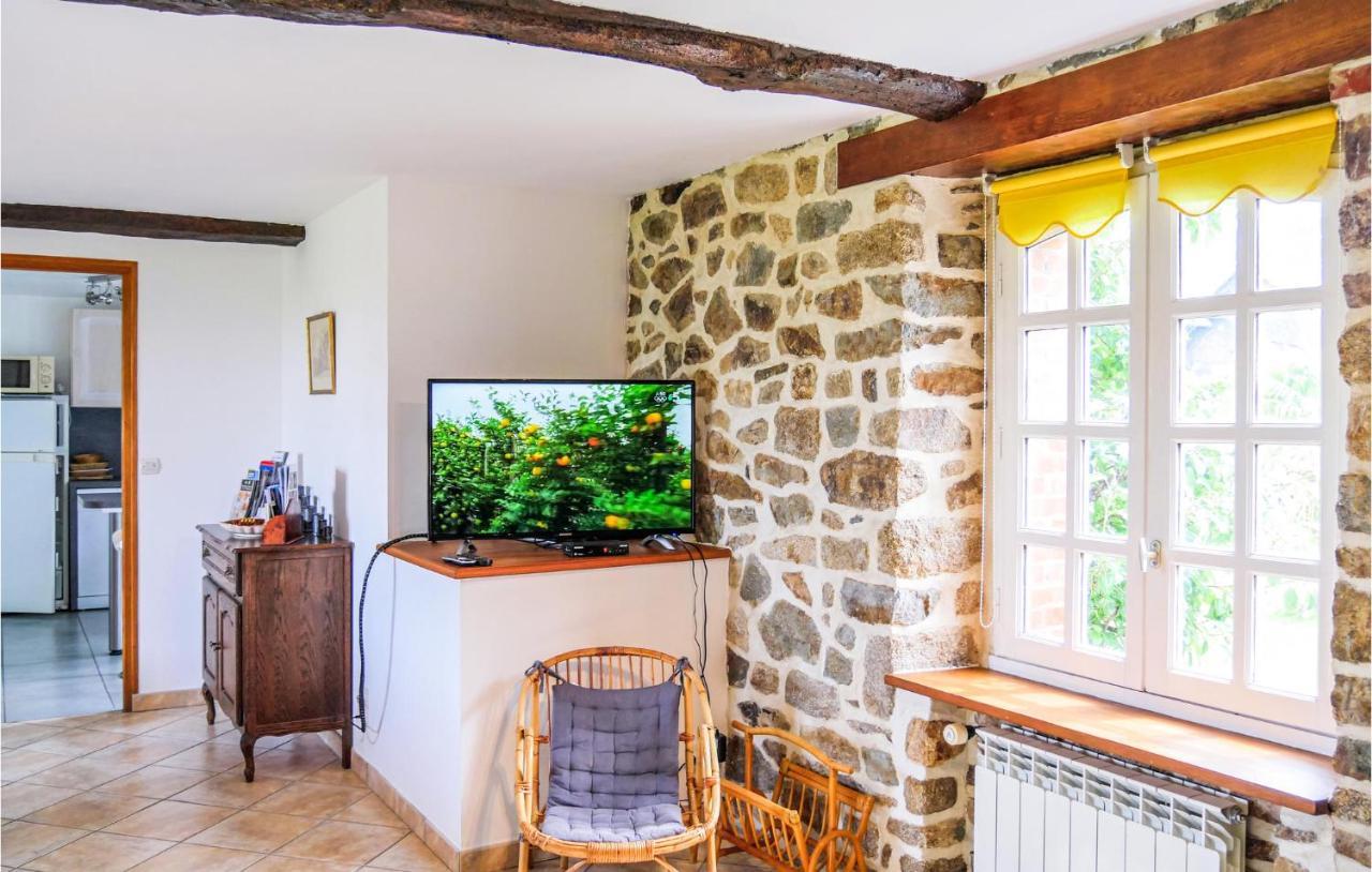 Gorgeous Apartment In Ponts With Wifi Exterior photo